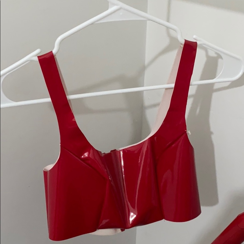 Latex top